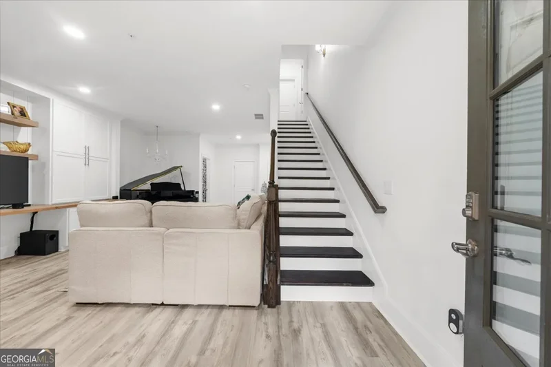 6645 Cadence Boulevard, Atlanta, GA 30328, Atlanta, Georgia, United States. - Photo 45