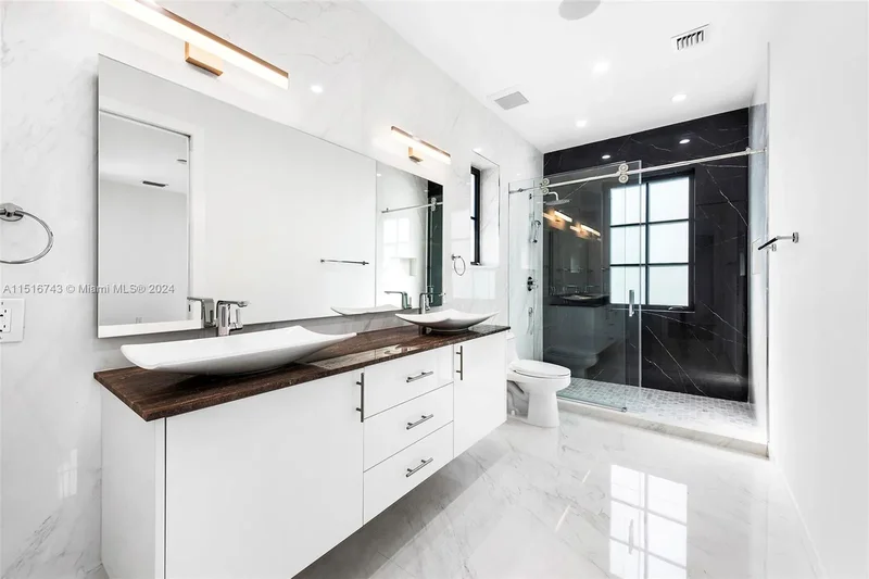 638 Escobar Ave, Coral Gables, FL 33134, Coral Gables, Florida, United States. - Photo 22
