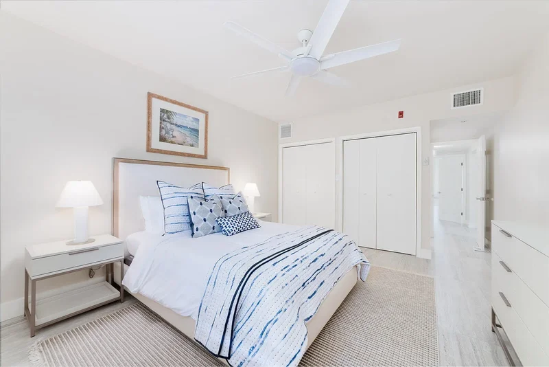 SEVEN MILE BEACHFRONT  CONDO, CAYMAN CLUB, George Town, George Town, Cayman Islands. - Photo 10