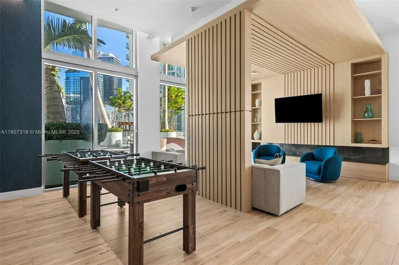 90 SW 3rd St PH-15, Miami, Florida, United States. - Photo 37