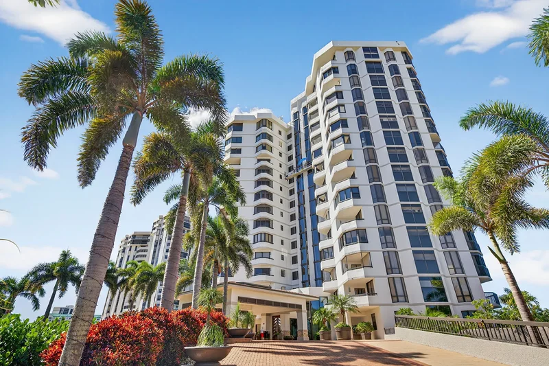 6075 Pelican Bay Boulevard , 204, Naples, FL 34108, Naples, Florida, United States. - Photo 10
