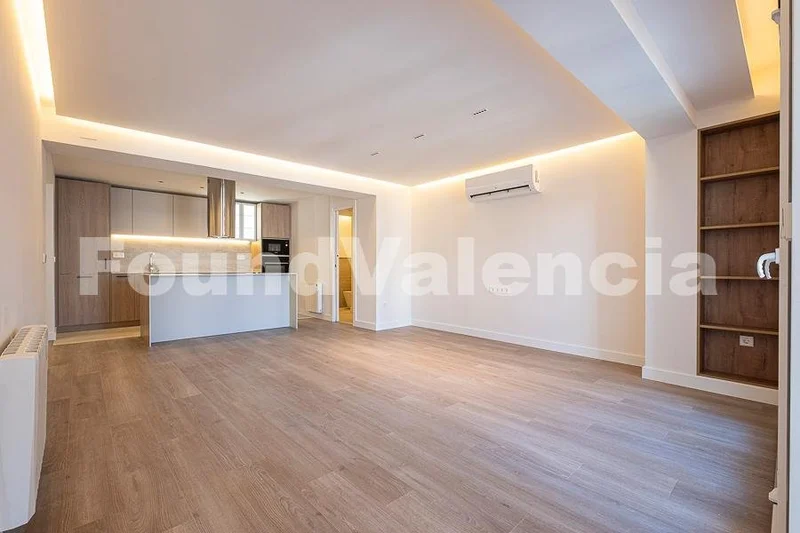 Charming Renovated Home In The Heart Of El Carmen, With Views And Light