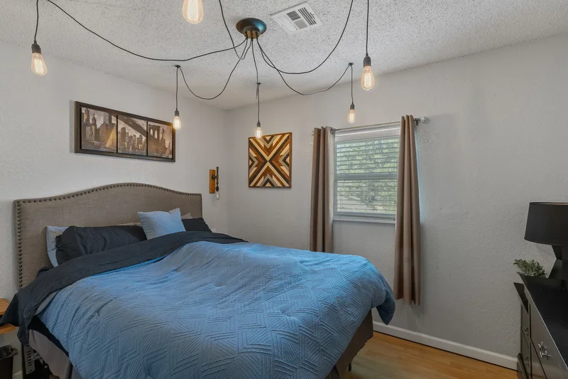 724 Northwest 21st Street , Oklahoma City, OK 73103, Oklahoma City, Oklahoma, United States. - Photo 50