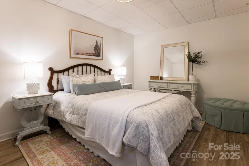 28 Ridgefield Place, Asheville, North Carolina, United States. - Photo 34