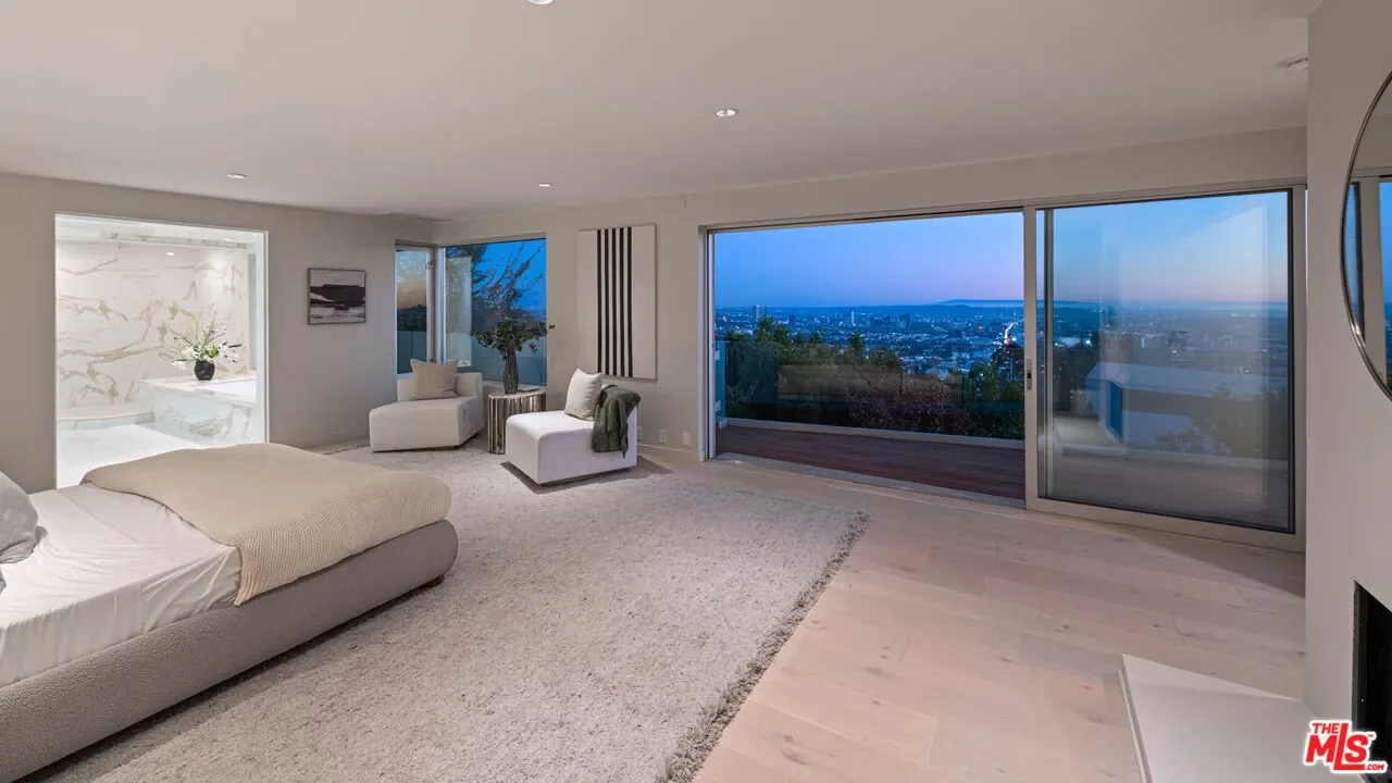 8515 Hedges Way, Los Angeles, California, United States. - Photo 1