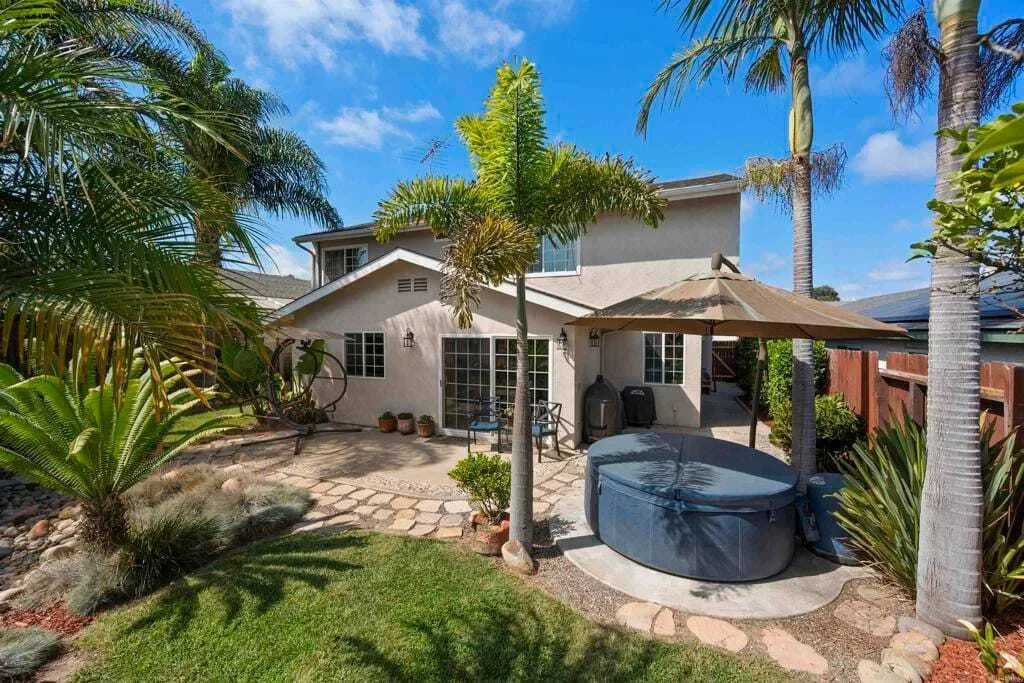 Exterior photo 9