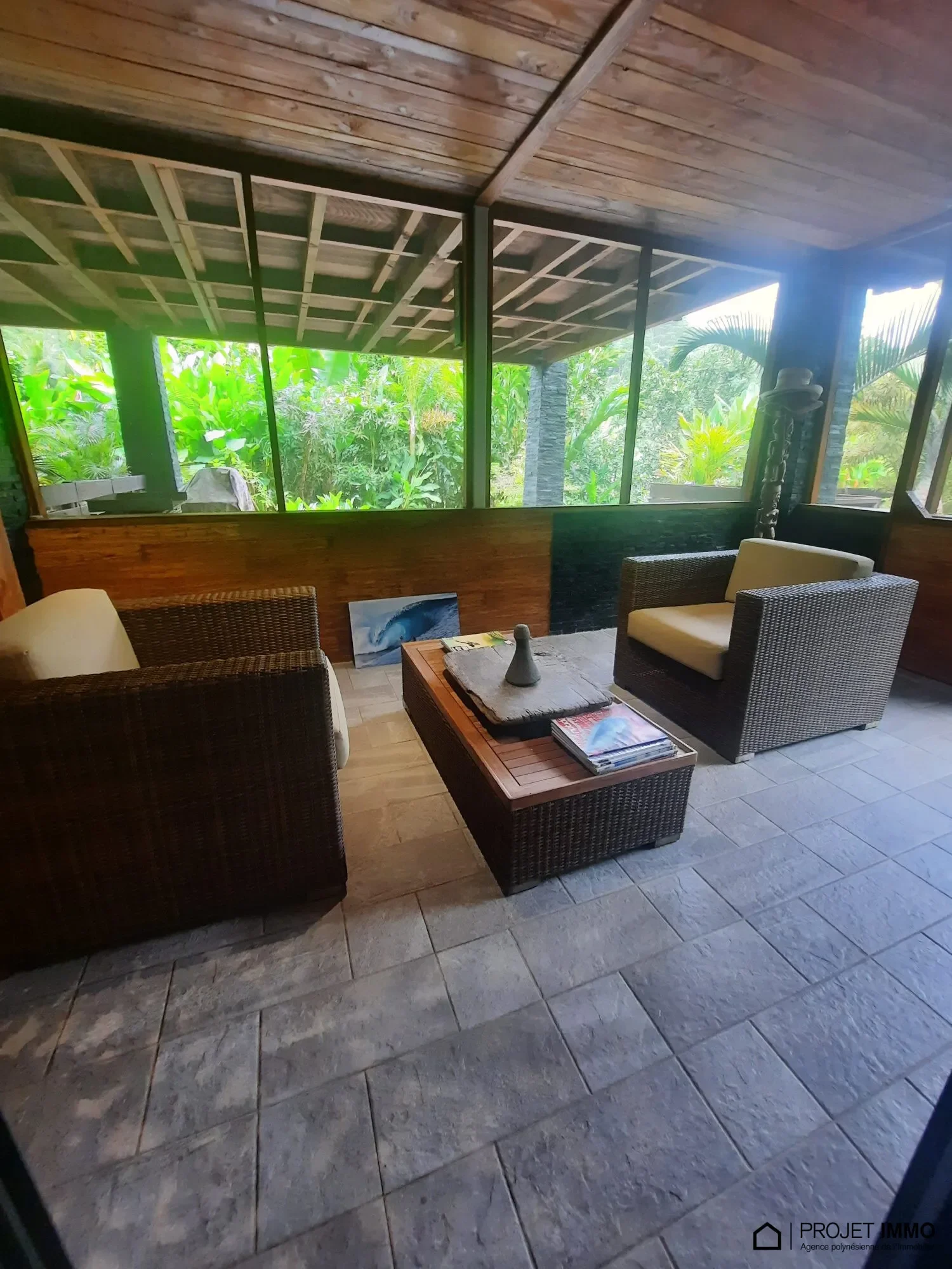 Exterior photo 10