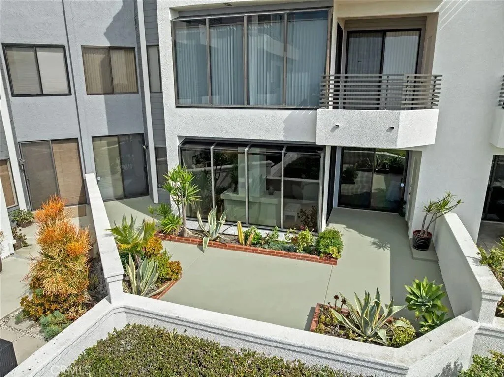 200 Paris Lane 111, Newport Beach, California, United States. - Photo 20