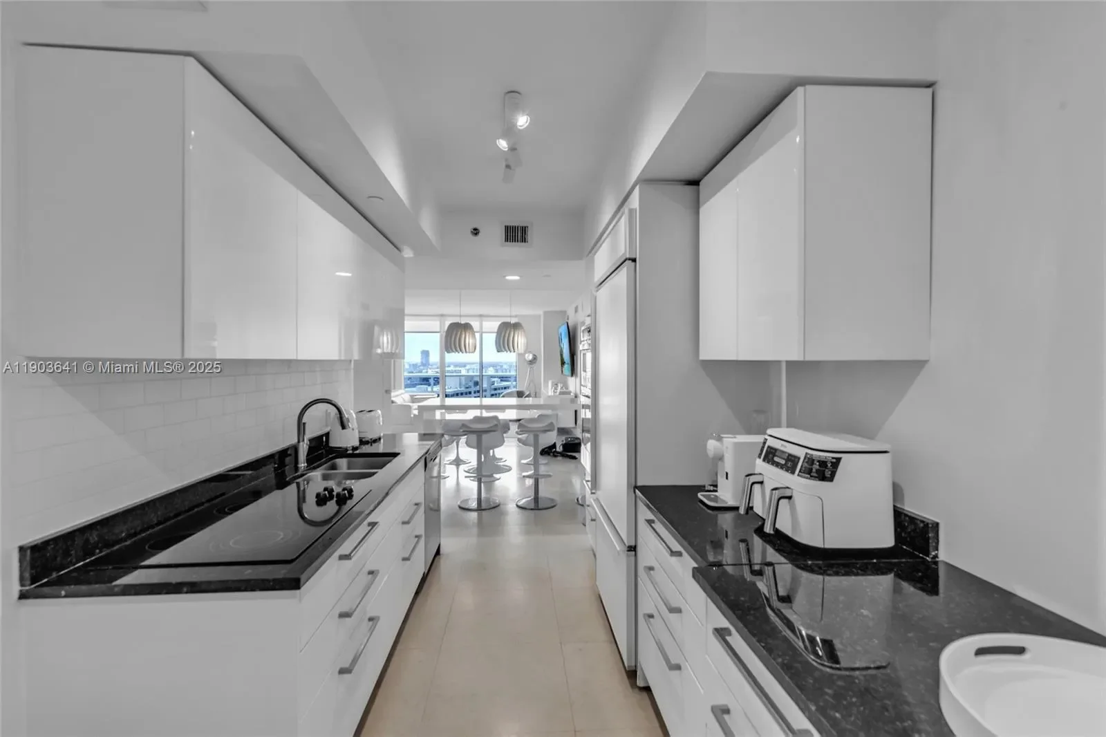 1800 S Ocean Dr 2207, Hallandale Beach, Florida, United States. - Photo 20