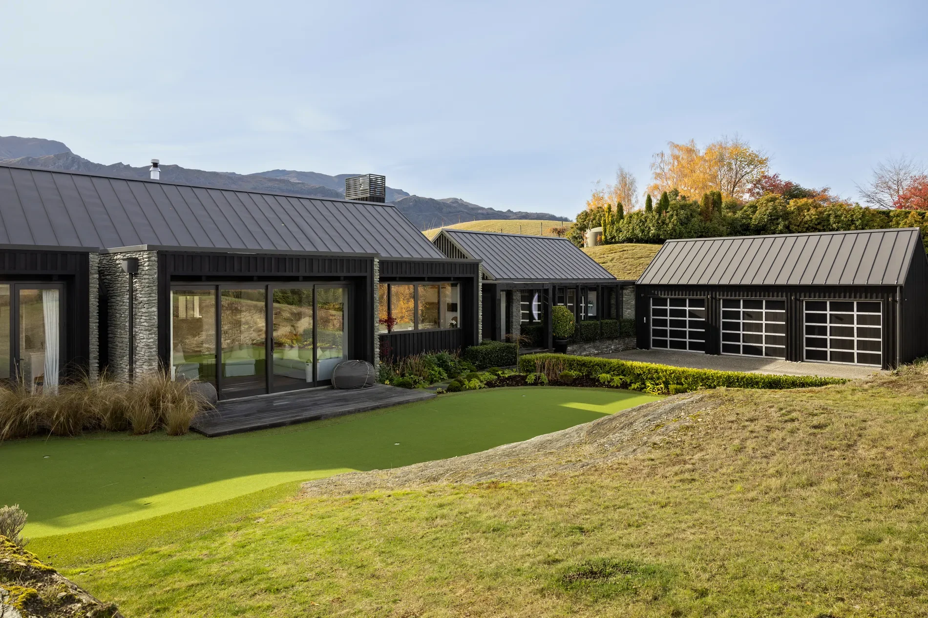 Exterior photo 12