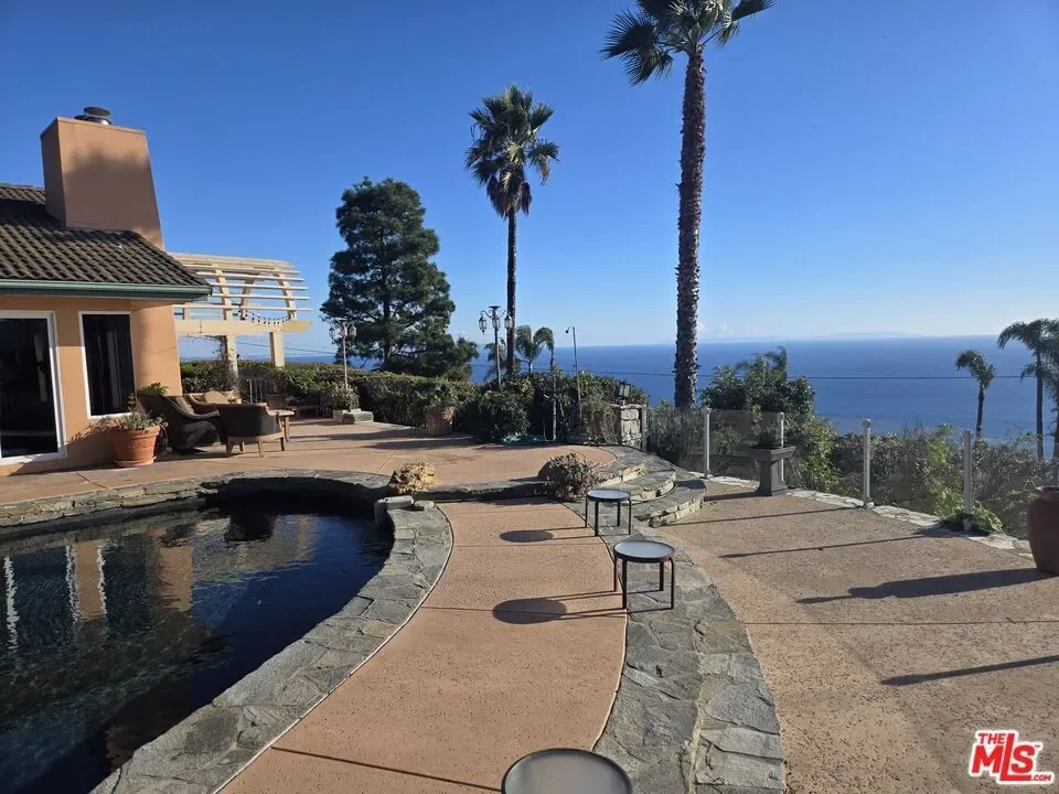 20776 Big Rock Drive, Malibu, California, United States. - Photo 48