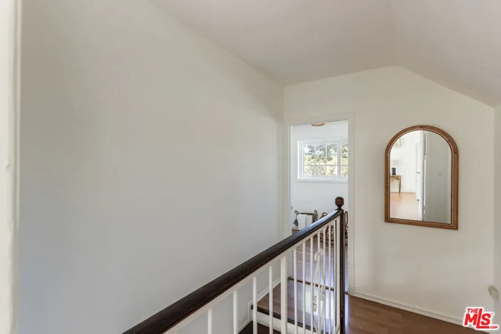 1945 Yosemite Drive, Los Angeles, California, United States. - Photo 36