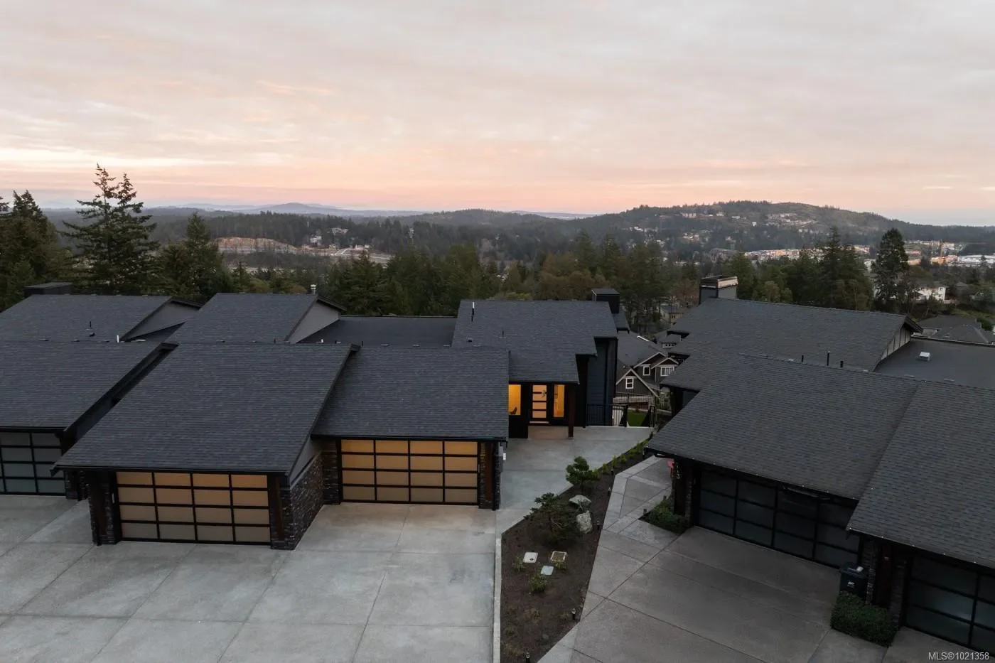 2332 Copper Rock Crt 107, Langford, British Columbia, Canada. - Photo 37