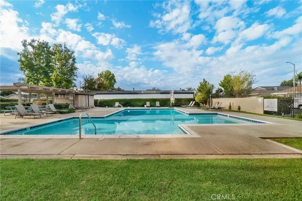 1381 Penrith, Tustin, California, United States. - Photo 8