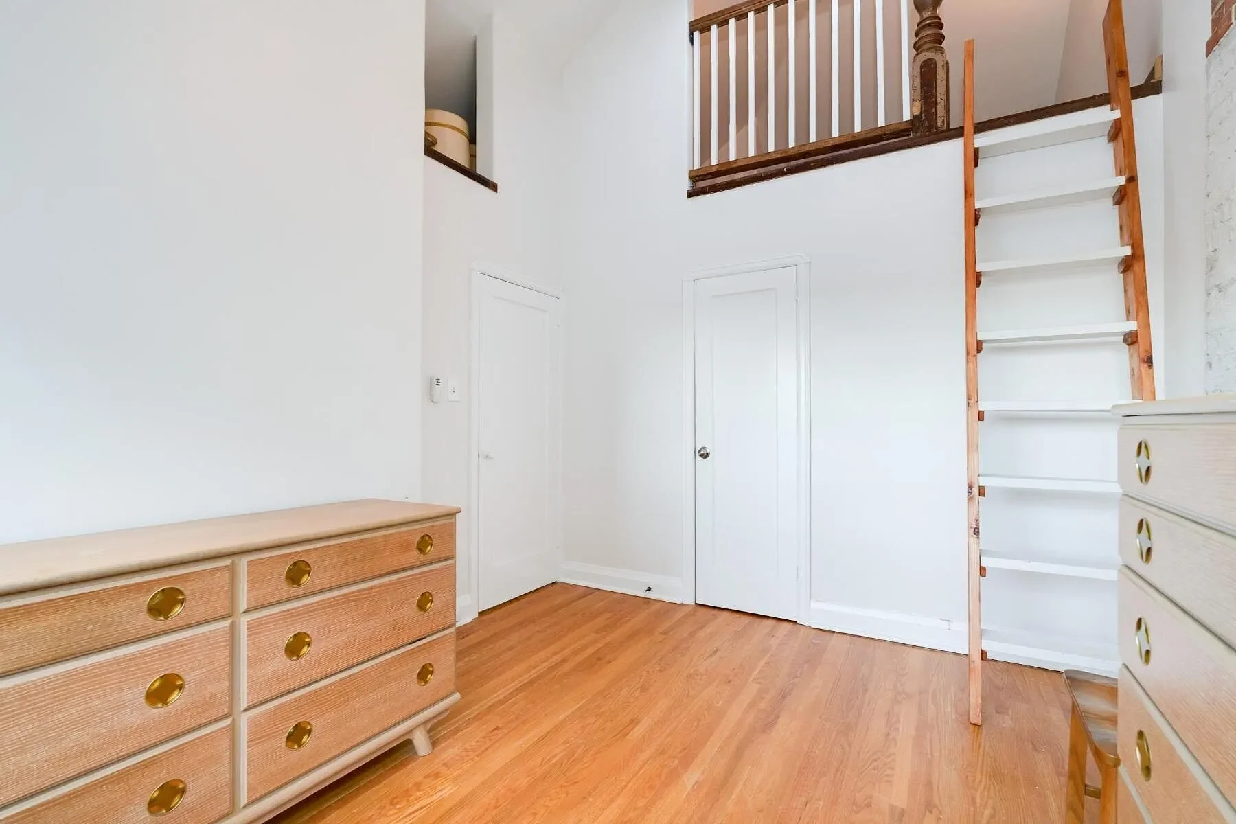 Gallery photo 2