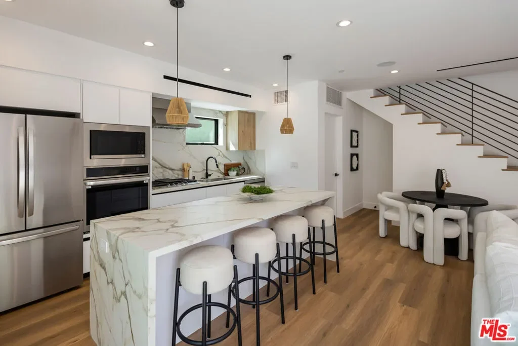 2005 Bellevue Avenue, Los Angeles, California, United States. - Photo 25