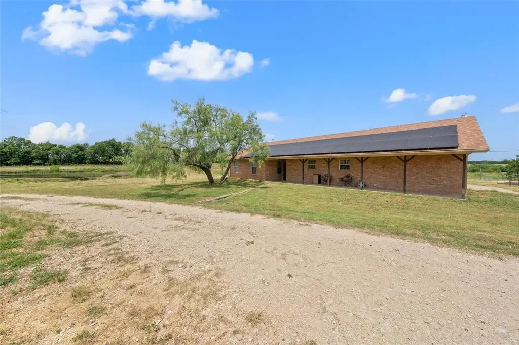 771 Hcr 2233, West, TX 76691, West, Texas, United States. - Photo 9