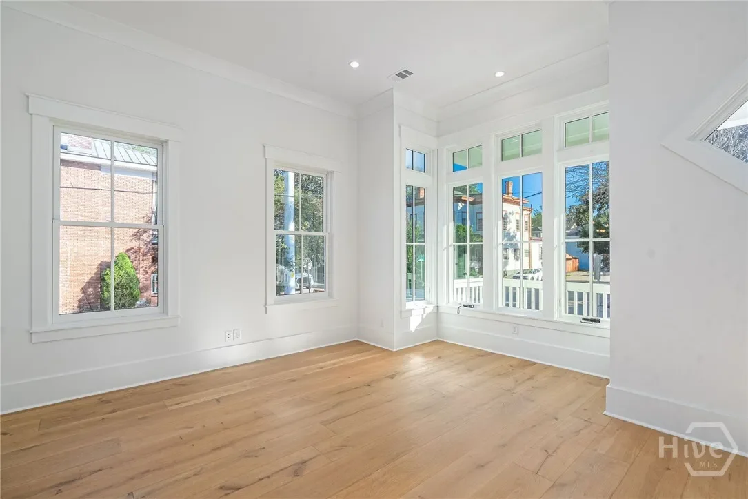 Gallery photo 10