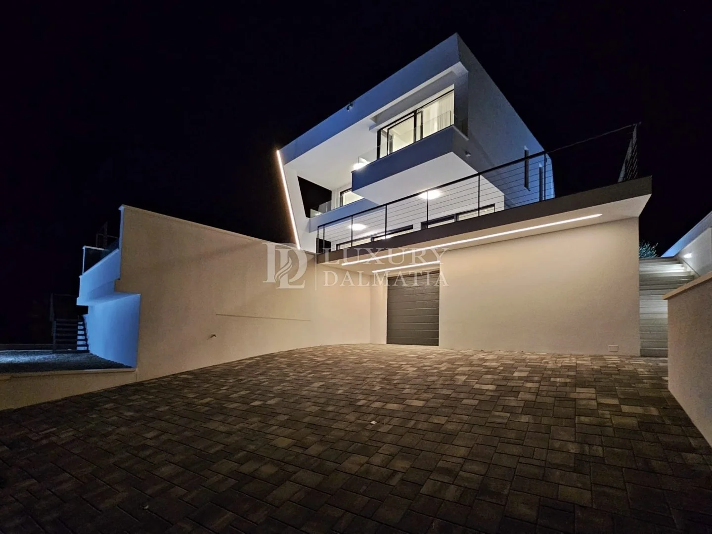 Gallery photo 3
