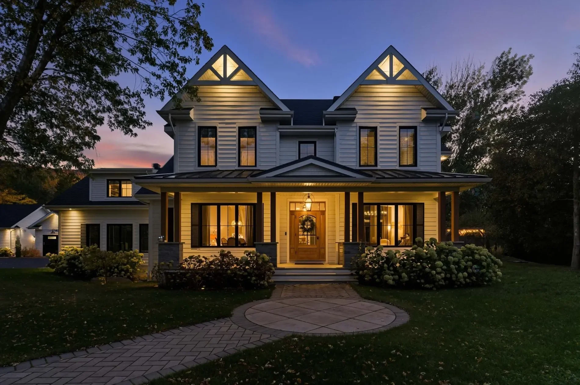 Exterior photo 4