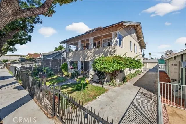 323 W 60th, Los Angeles, CA 90003, Los Angeles, California, United States. - Photo 10
