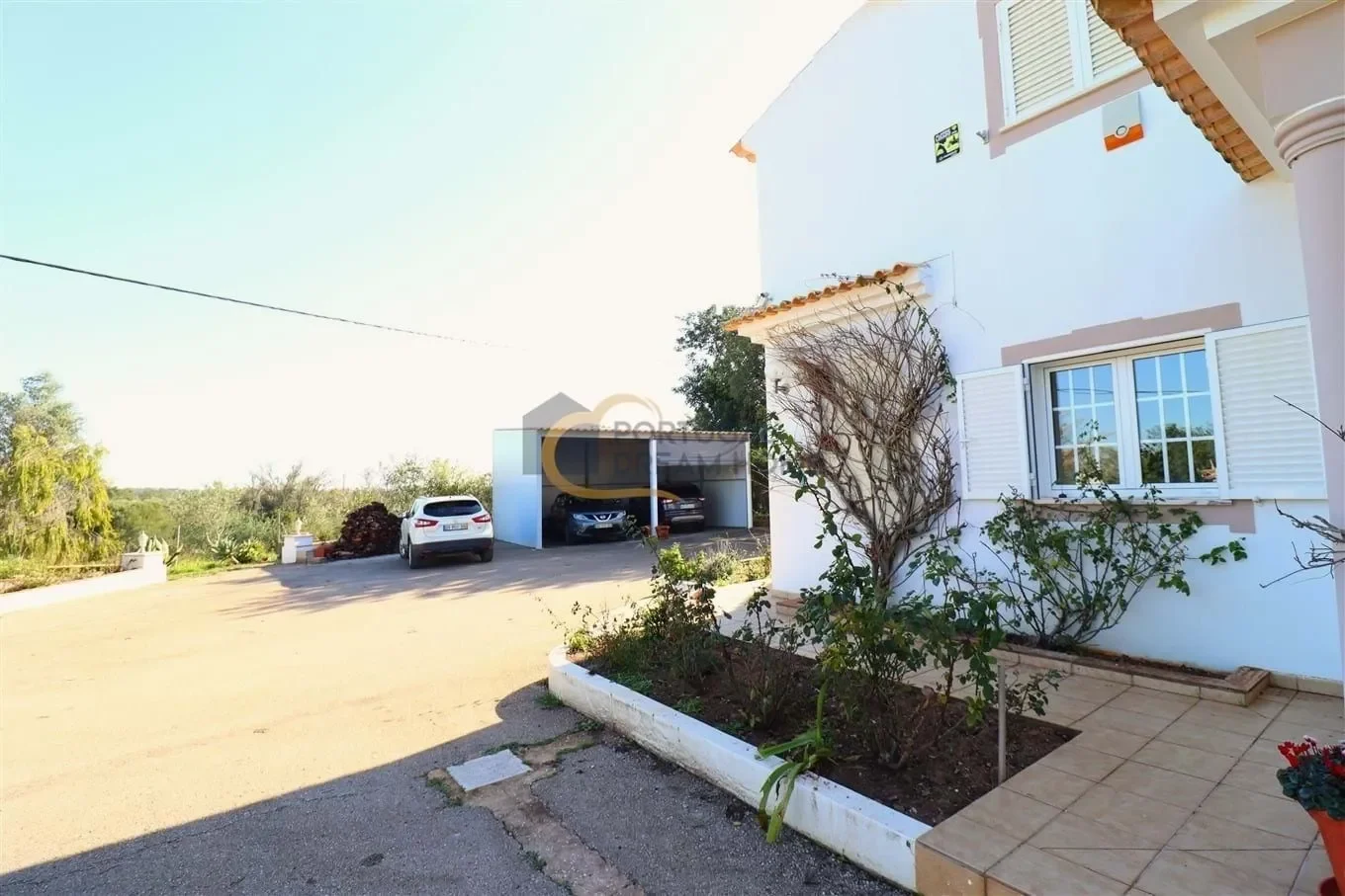 Exterior photo 10