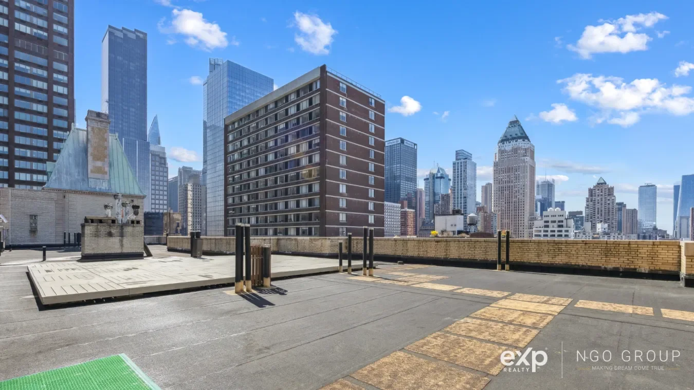353 West 56 street, New York, New York, United States. - Photo 8
