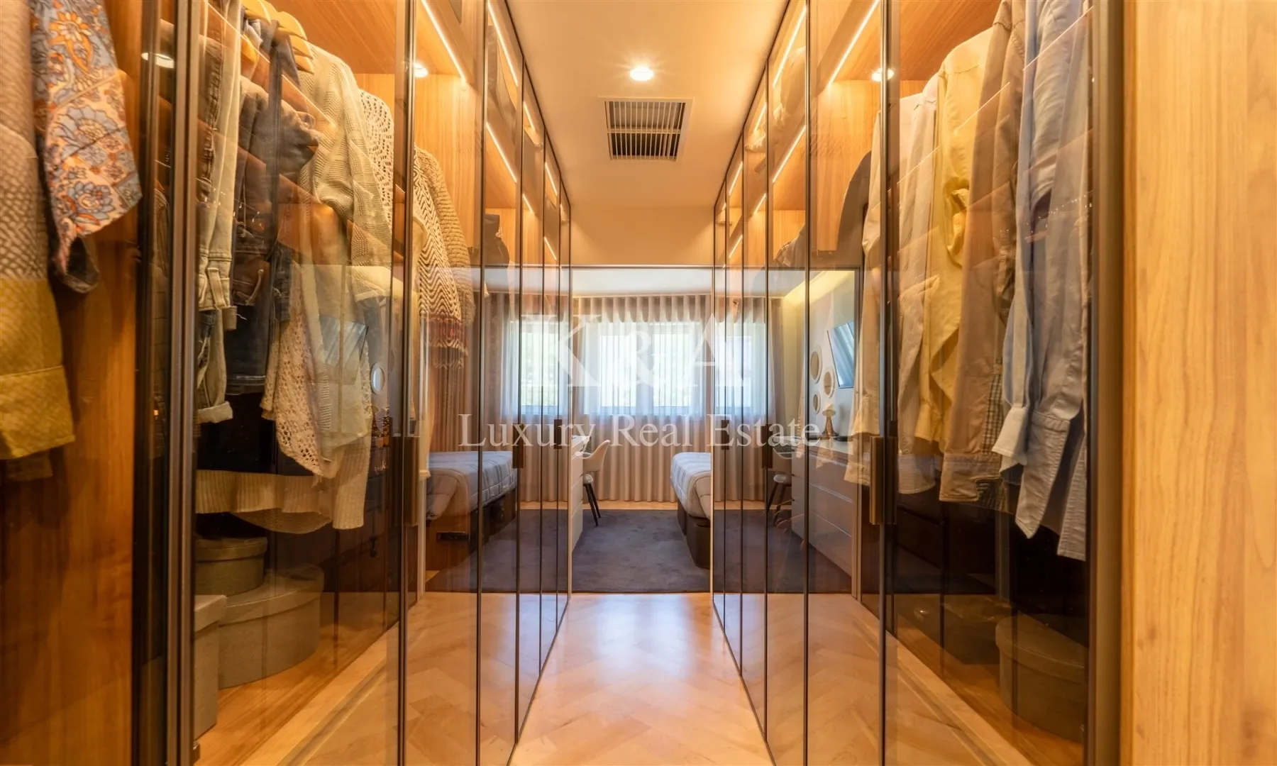 Gallery photo 2