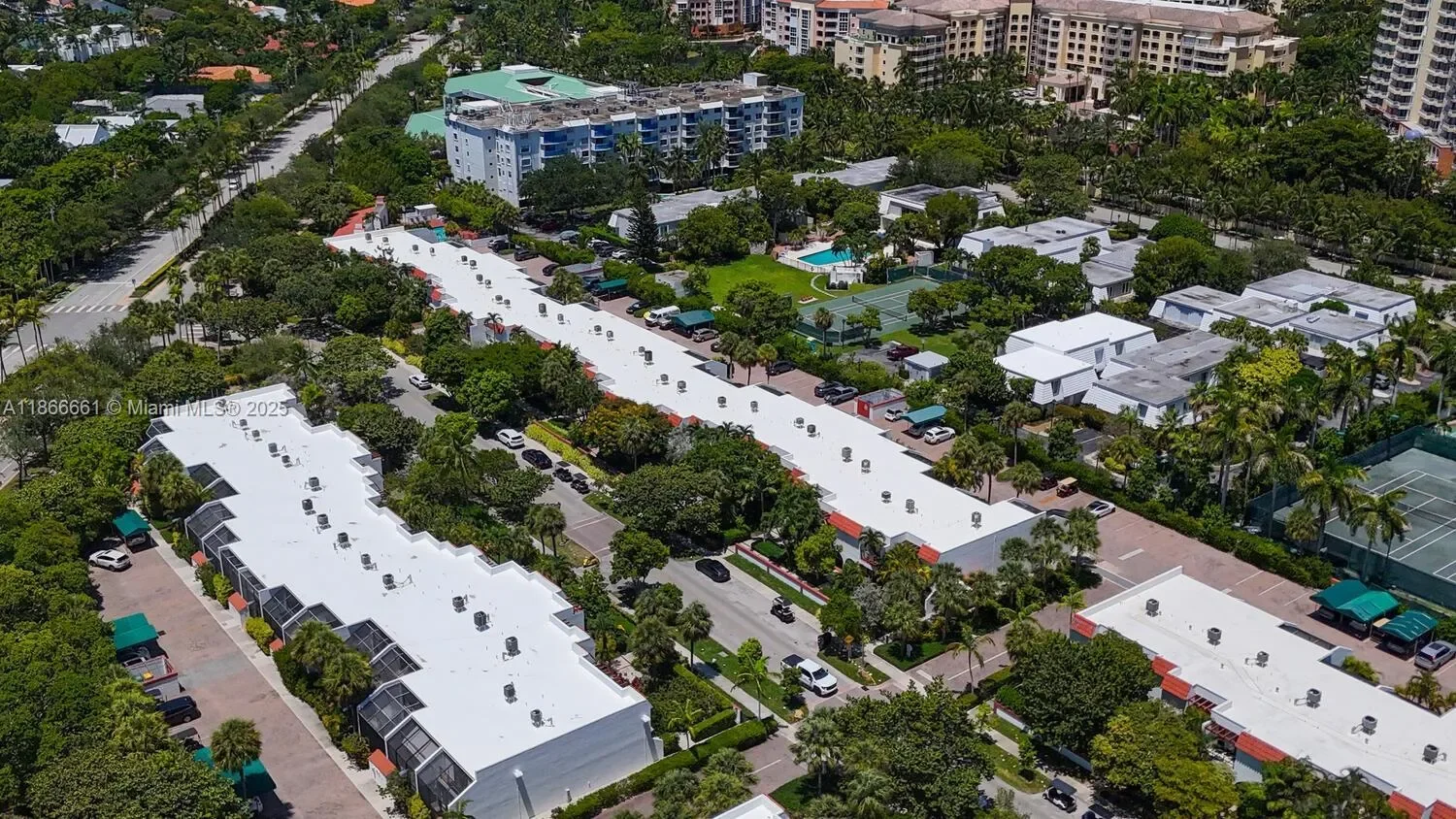 265 Grapetree Dr 110, Key Biscayne, Florida, United States. - Photo 43