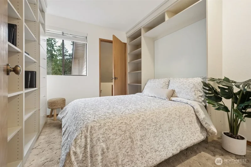 19714 41st Avenue NE, Lake Forest Park, Washington, United States. - Photo 36