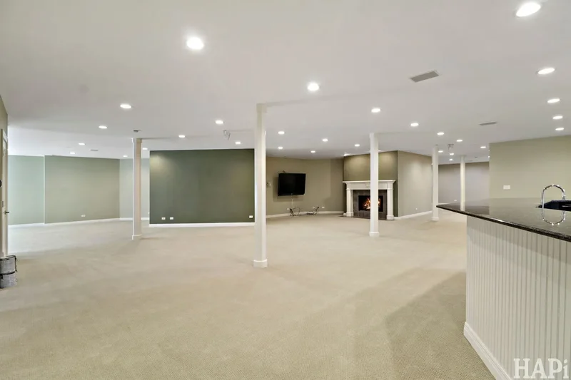 8 Farmington Road, South Barrington, IL 60010, Barrington Hills, Illinois, United States. - Photo 55