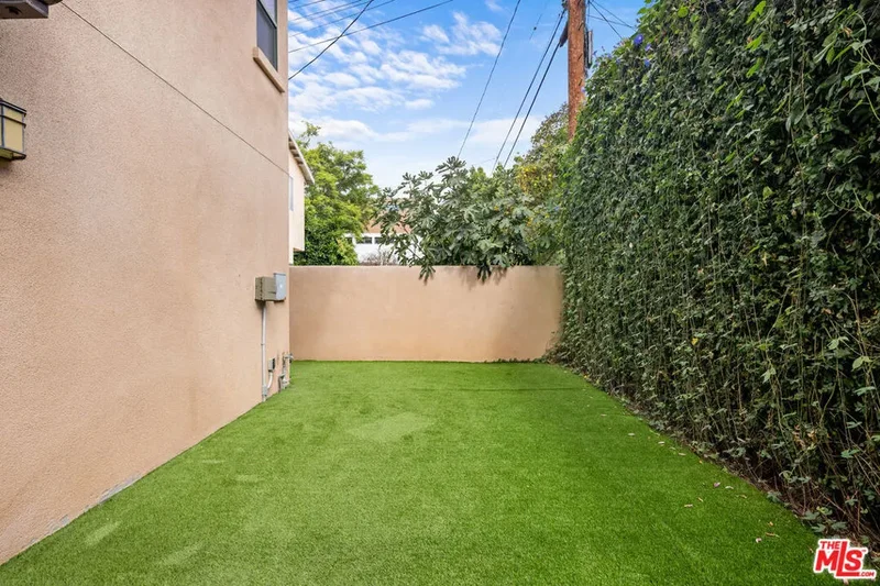 822 N Mccadden Place, Los Angeles, California, United States. - Photo 11