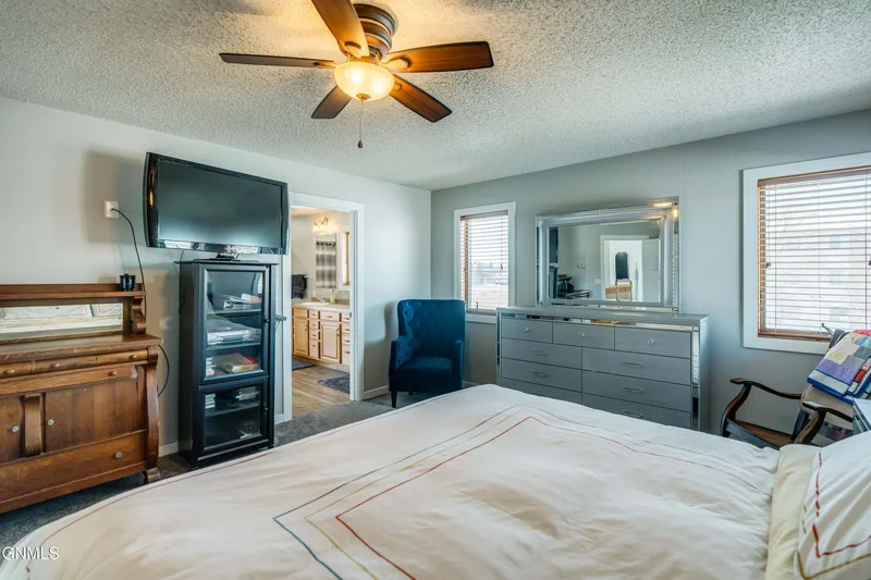 1901 Oregon Drive, Bismarck, ND 58503, Bismarck, North Dakota, United States. - Photo 37