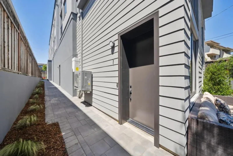 1433 Floribunda Avenue, Burlingame, California, United States. - Photo 45