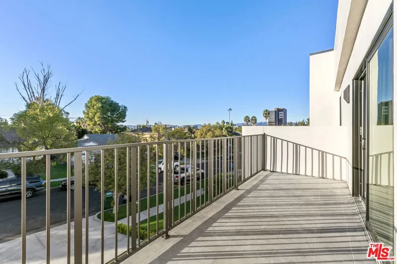 5152 Etiwanda Avenue, Los Angeles, California, United States. - Photo 49
