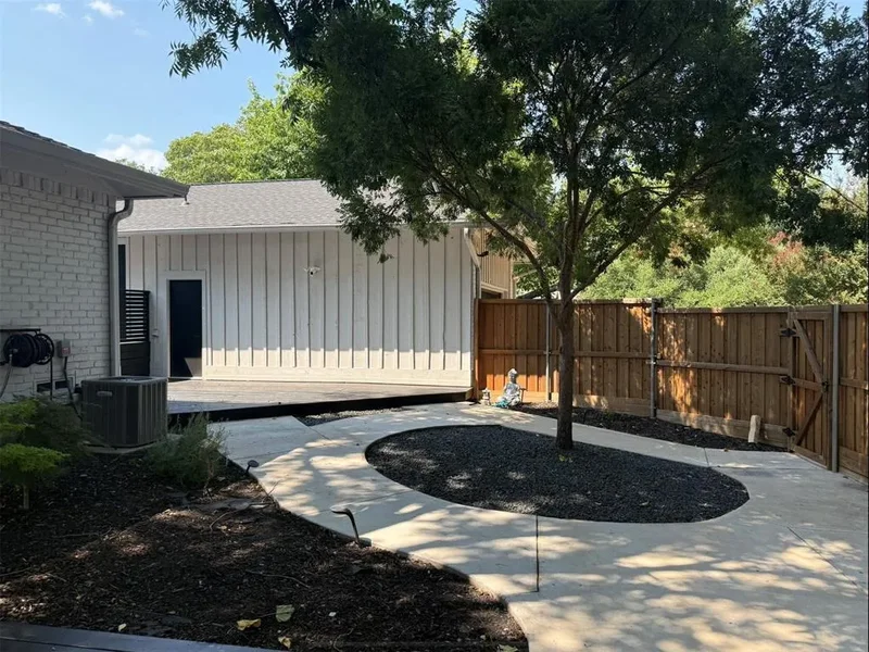 6522 Ridgeview Circle, Dallas, Texas, United States. - Photo 11