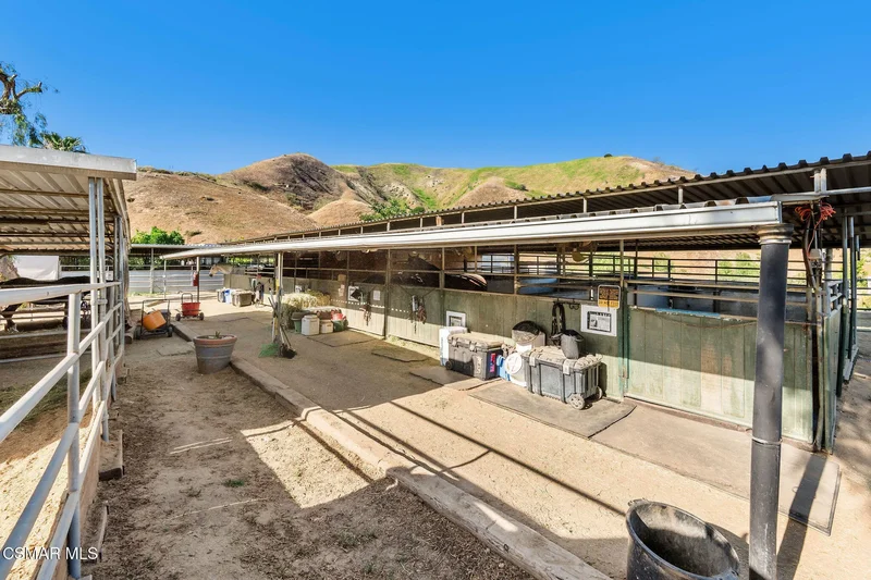 11270 Dominica Avenue, Los Angeles, California, United States. - Photo 24