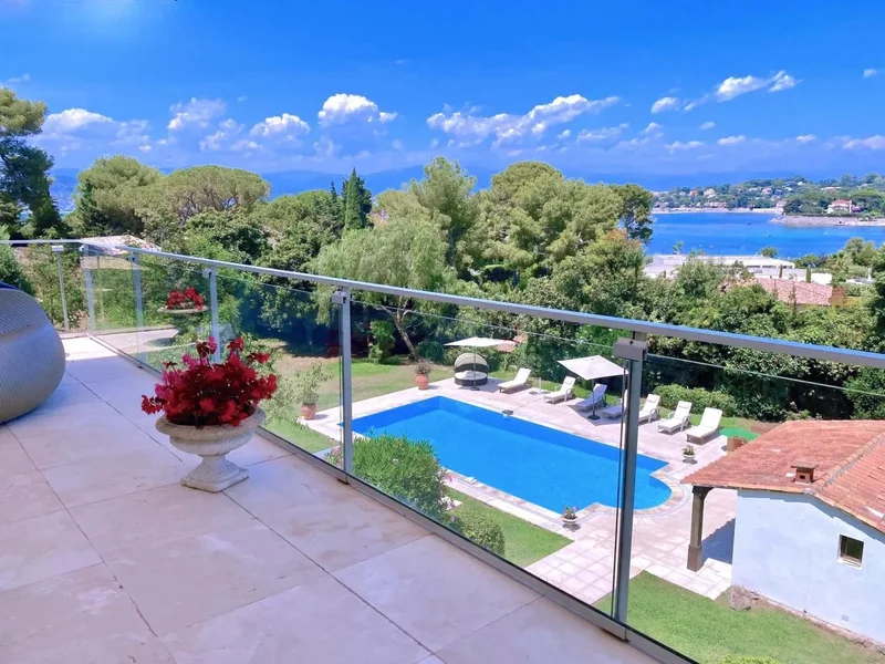 Cap d'Antibes, Antibes, Provence-Alpes-Côte d'Azur, France. - Photo 2