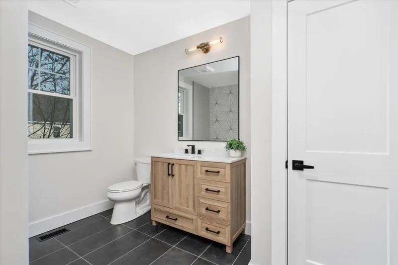 5 Jennifer Drive Units A & B, Merrimack, NH 03054, Merrimack, New Hampshire, United States. - Photo 14