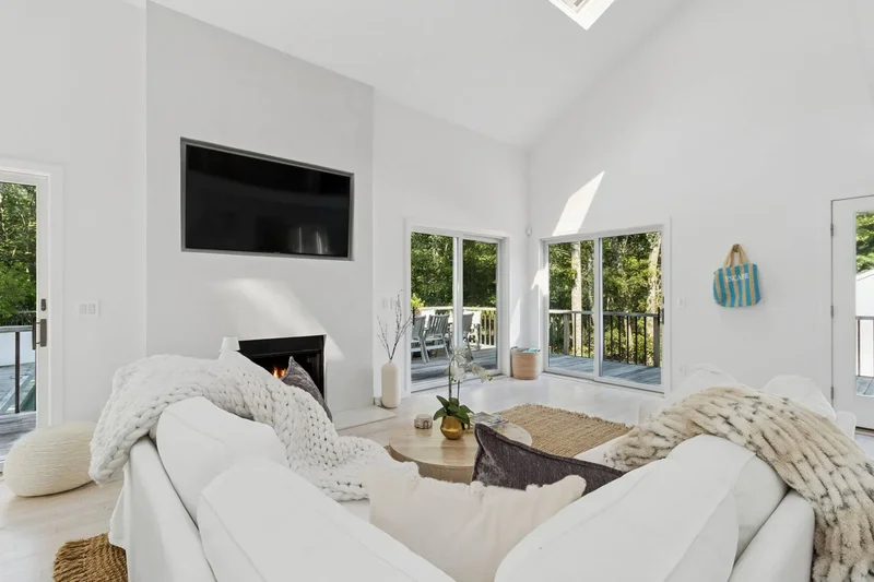 Ridge Road, East Hampton, New York, United States. - Photo 6