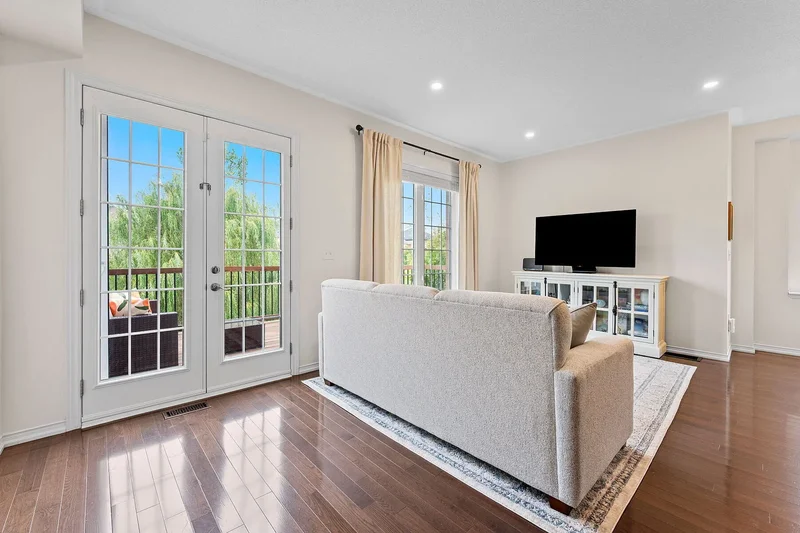 745 Farmstead Dr  21, Milton, ON L9T 8B1, Milton, Ontario, Canada. - Photo 29