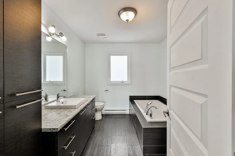 589 591 Rue Leroux, Saint-Jérôme, Quebec, Canada. - Photo 4