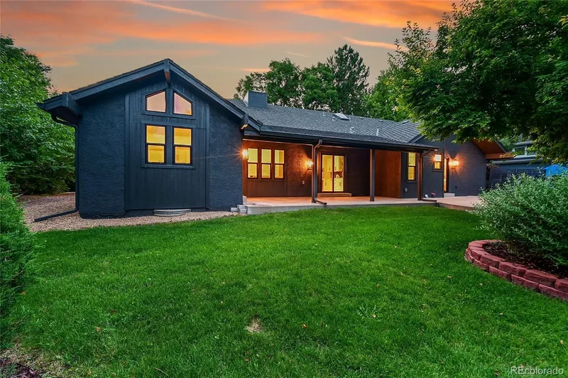 4 Village Court, Columbine Valley, Colorado, United States. - Photo 46