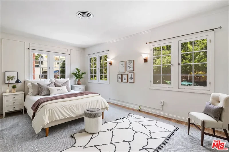 1016 S Curson Avenue, Los Angeles, California, United States. - Photo 18