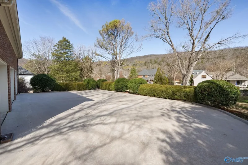 2421 Preston Ridge Drive SE, Brownsboro, AL 35741, Brownsboro, Alabama, United States. - Photo 42