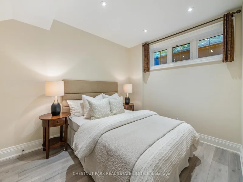 252 Sutherland Drive, Toronto, Ontario, Canada. - Photo 34