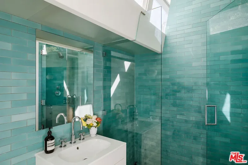 1430 Avon Terrace, Los Angeles, California, United States. - Photo 39