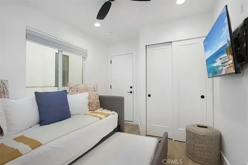 215 32nd Street, Newport Beach, California, United States. - Photo 12