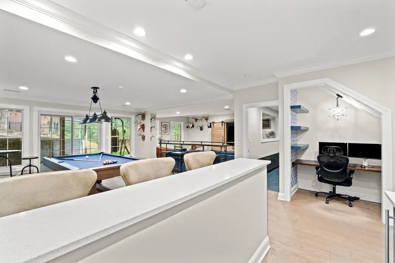 9200 Town Gate Lane , Bethesda, MD 20817, Bethesda, Maryland, United States. - Photo 49