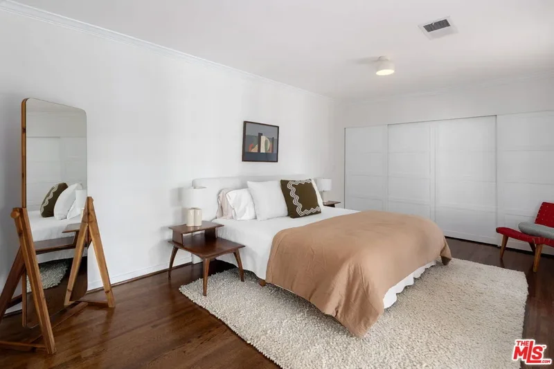 4654 Denny Ave, Los Angeles, California, United States. - Photo 4
